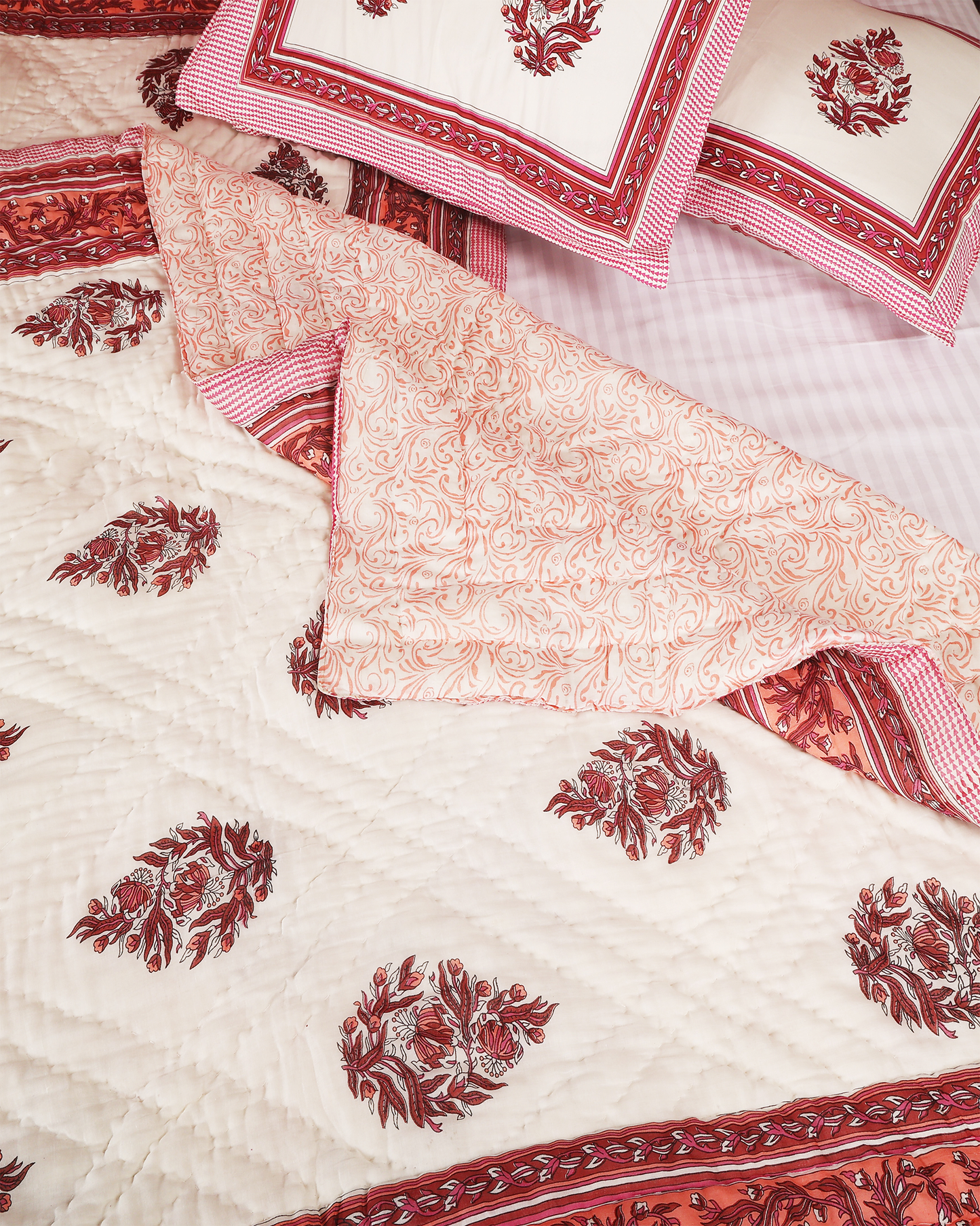 White Hand Block Printed Reversible Double Bed Hand Quilting Quilt Set