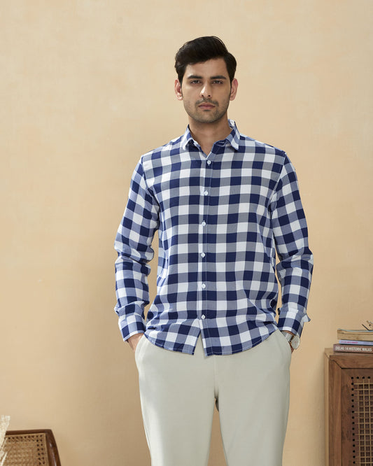 White Full Sleeve Crape Casual Printed Menās Shirt