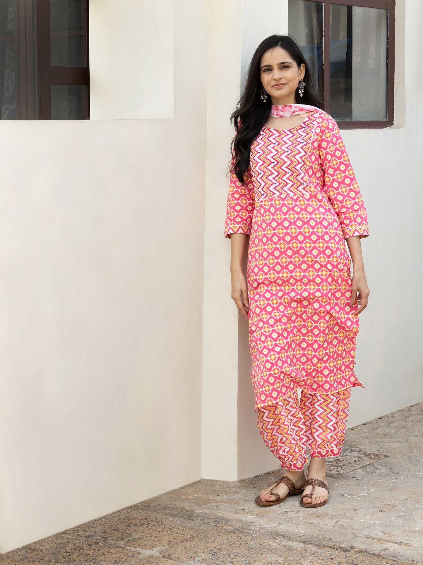 Pink Pastel Kurta Set with Tie-Dye Dupatta