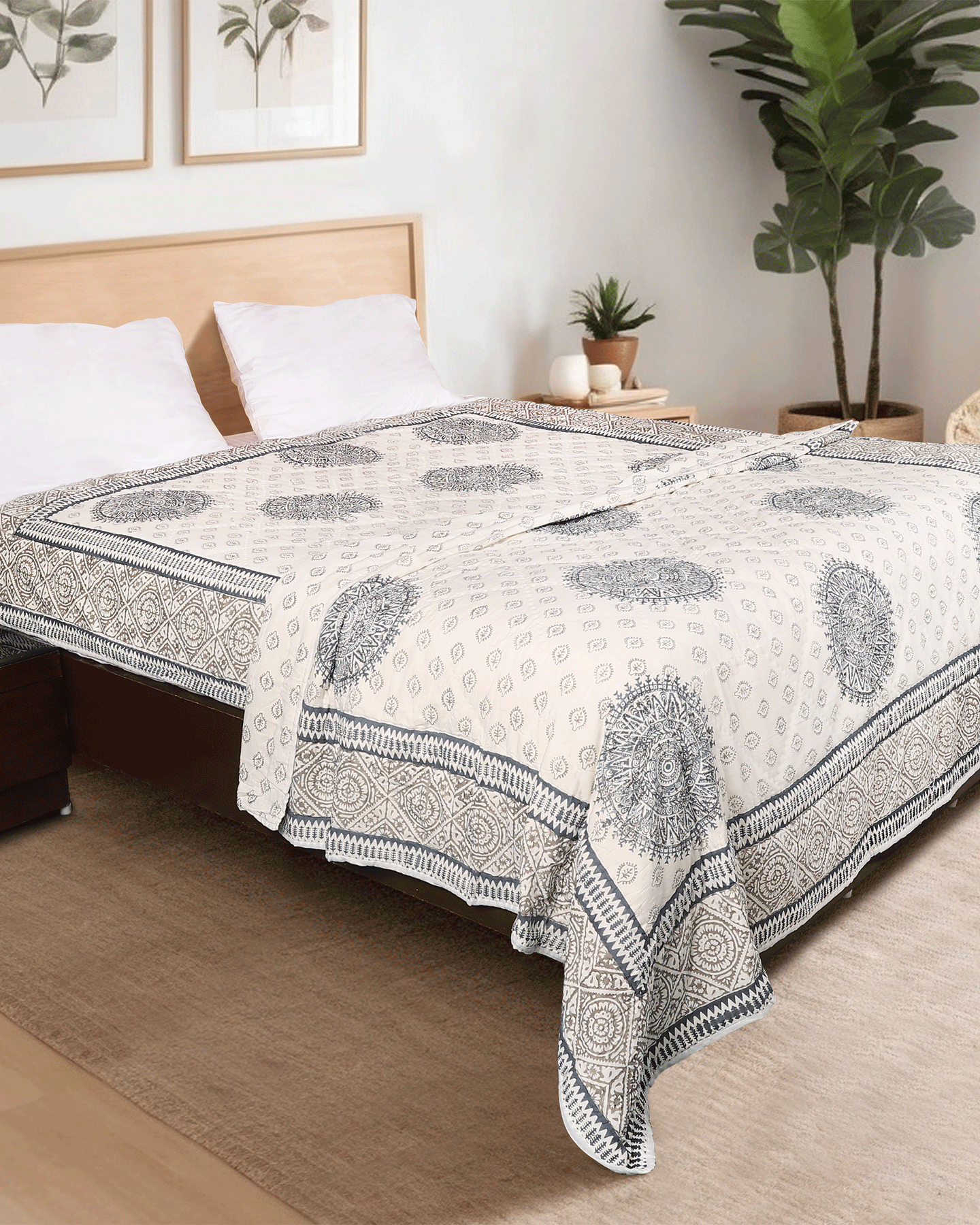 White Hand Blocked Printed Reversible Double Bed Hand Quilting Quilt Set