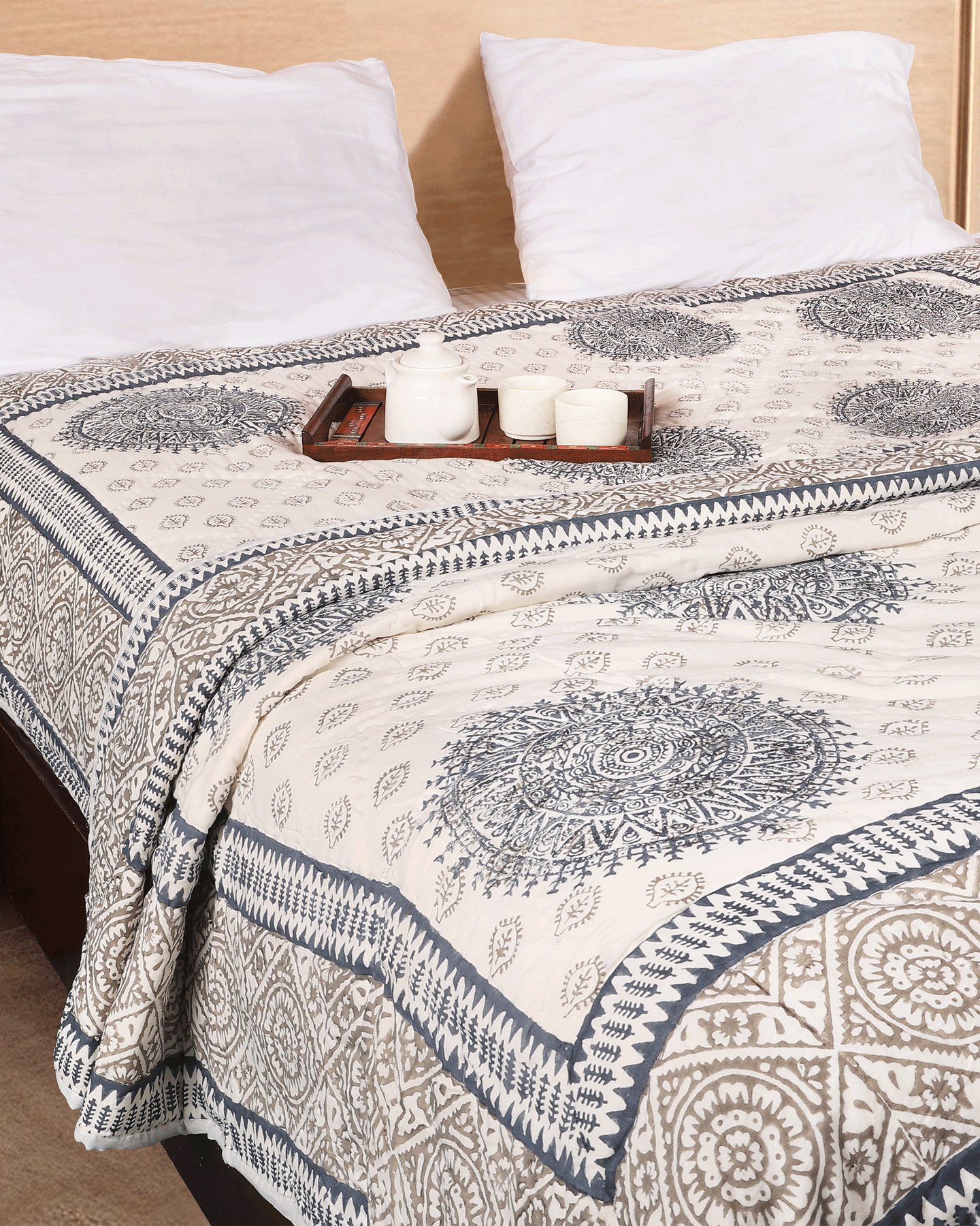 White Hand Blocked Printed Reversible Double Bed Hand Quilting Quilt Set