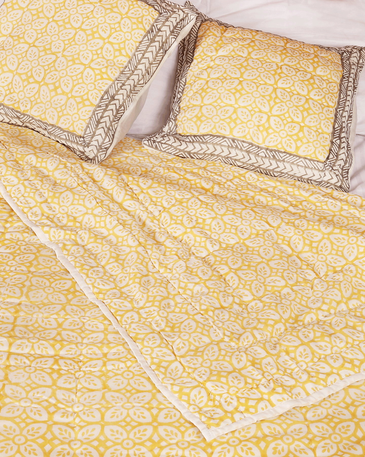 Hand Block Printed Reversible Double Bed Quilt Set