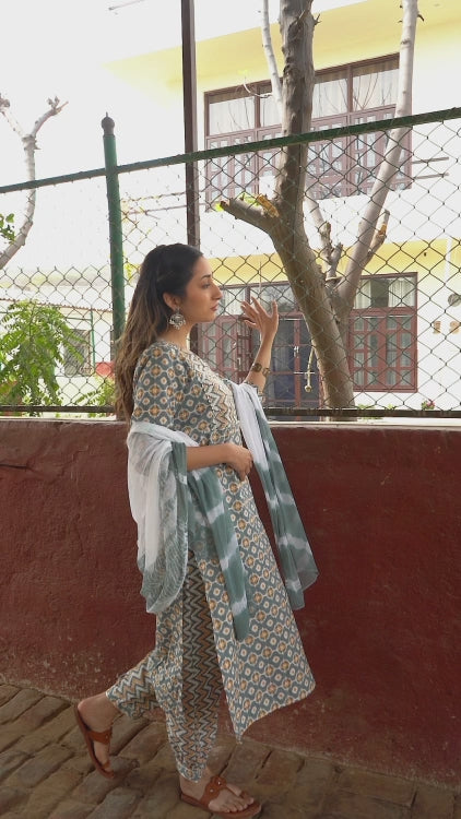 Green Pastel Kurta Set with Tie-Dye Dupatta